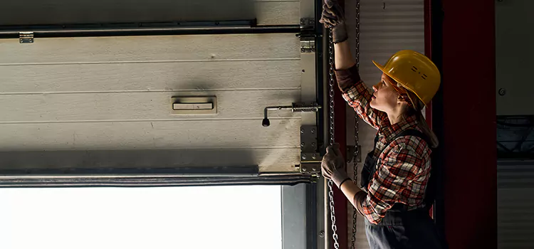 Addressing Common Garage Door Stoppage Issues in Galesburg, IL
